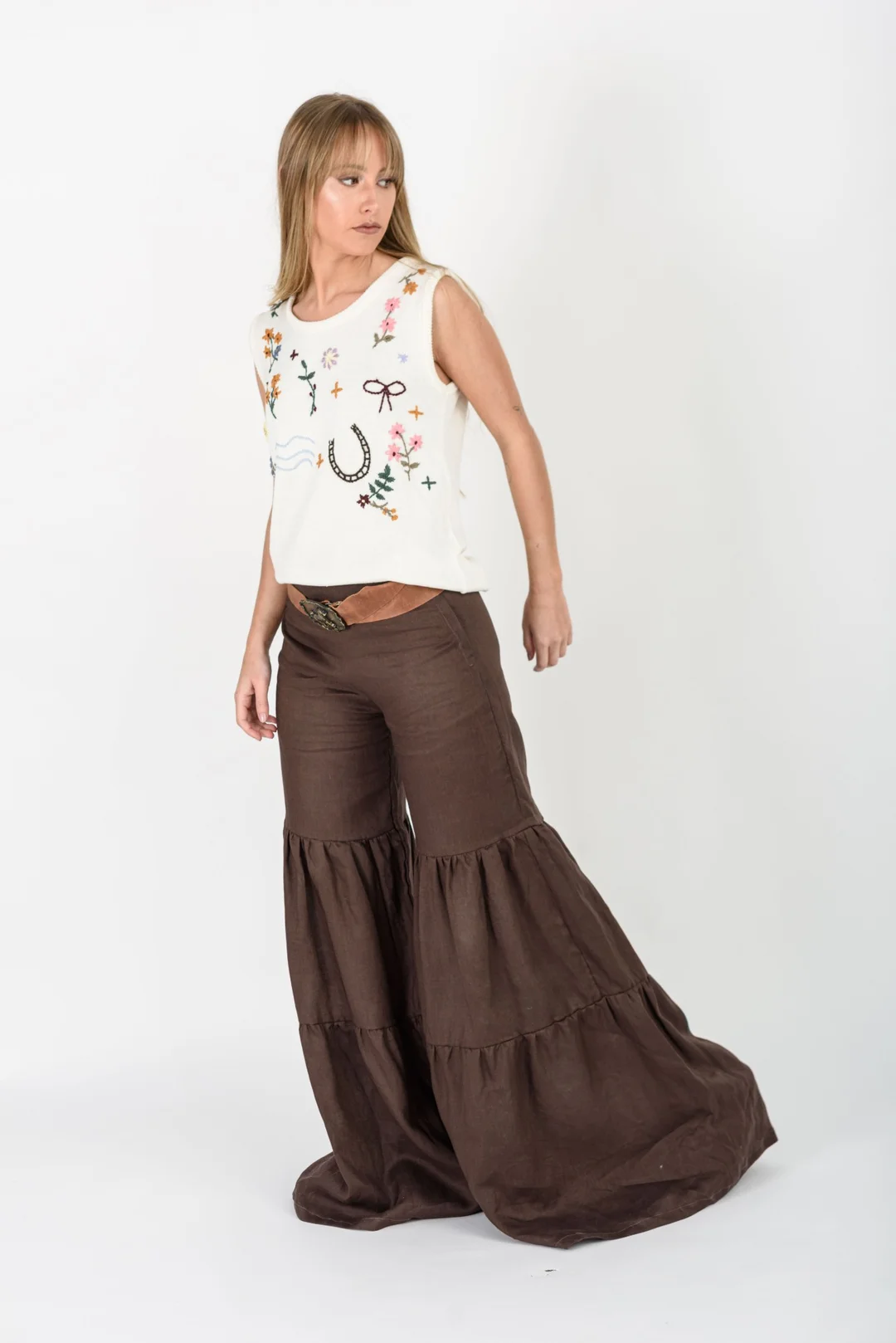 Pantalón Folk — Pantalones Chocolate · BONA