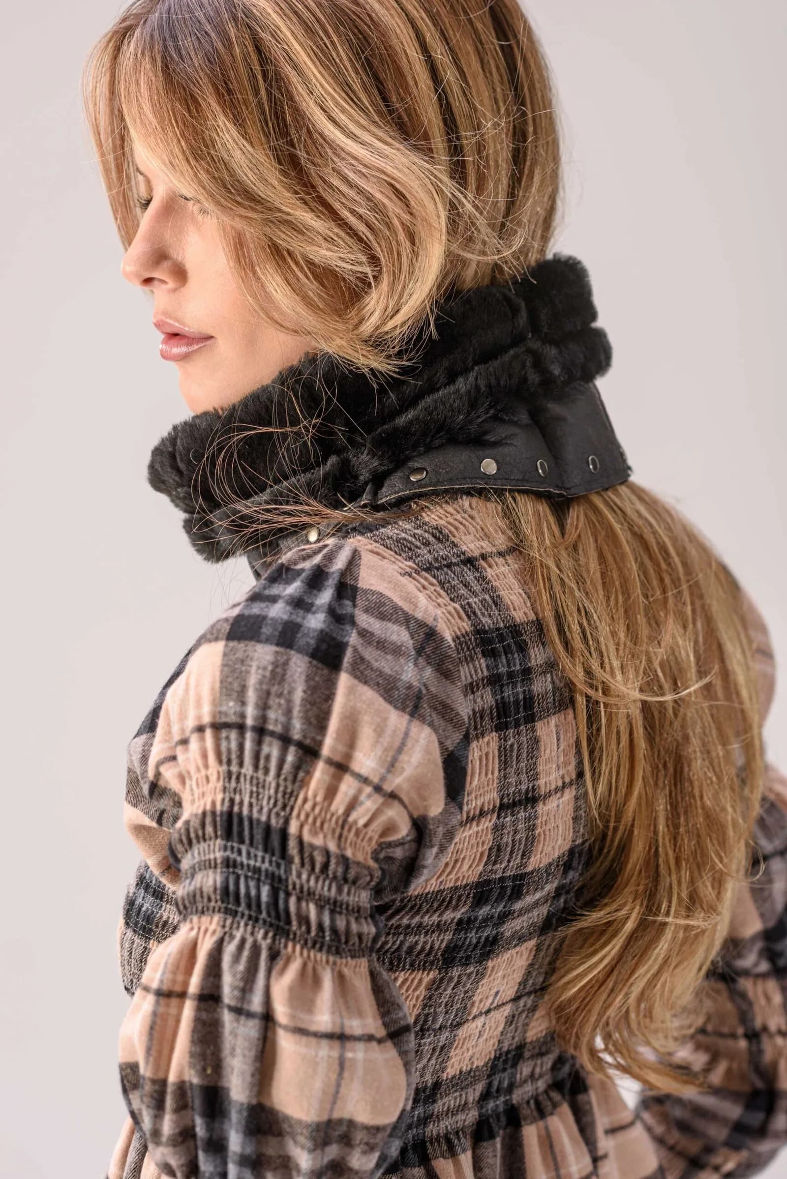 Cuello Kanun (Wool & Leather) Negro
