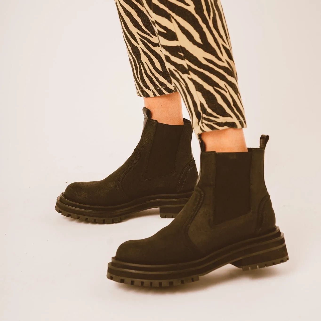 Botas Montana — Botas de cuero Negro · BONA