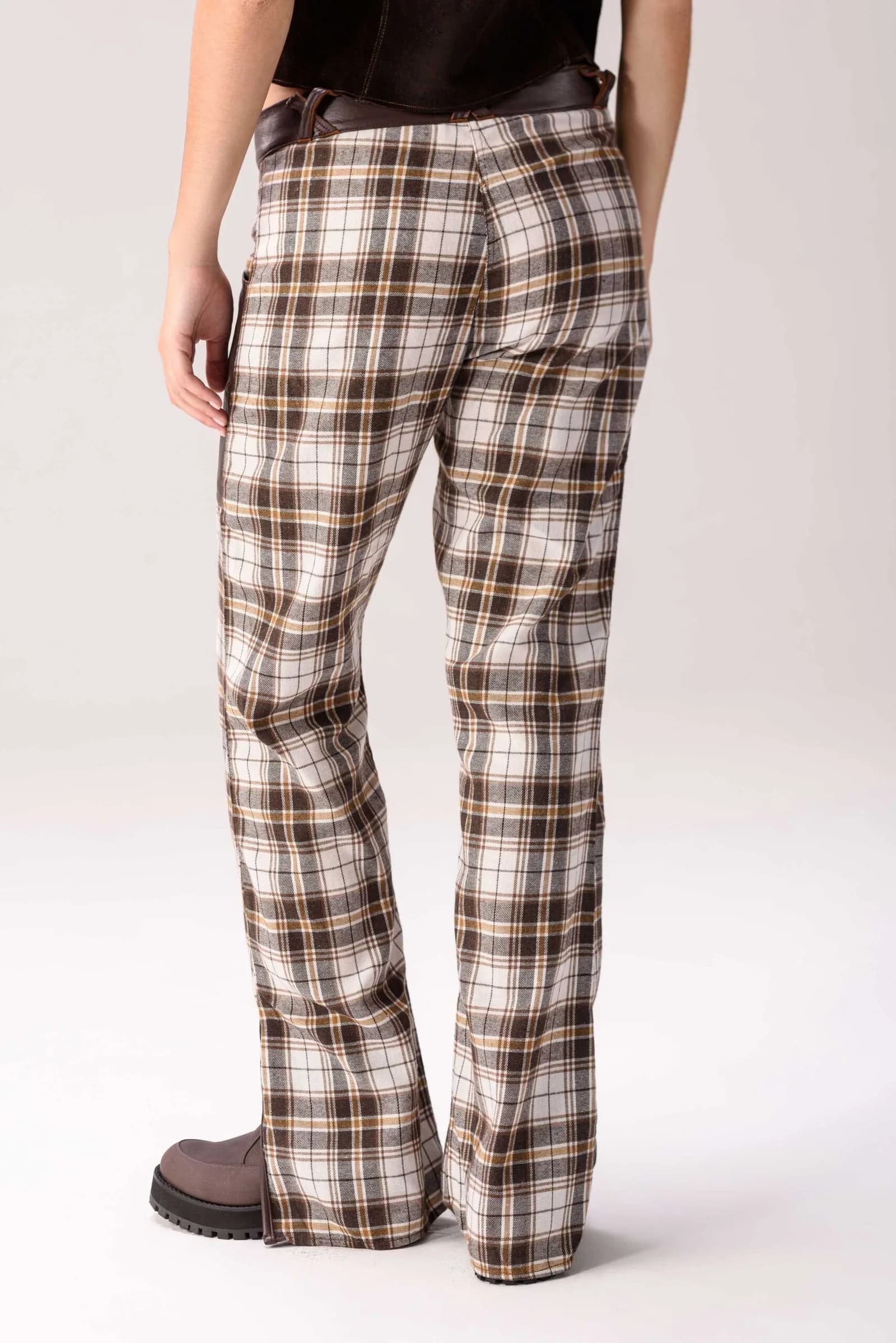 Pantalón Sur (Tartán y cuero)
