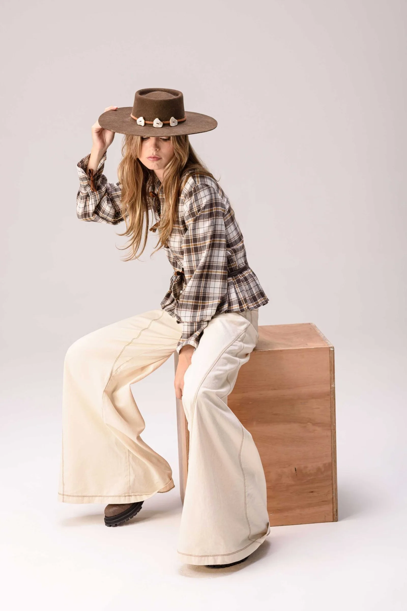 Jean Wide Leg Mediterráneo — Pantalones Bordo · BONA