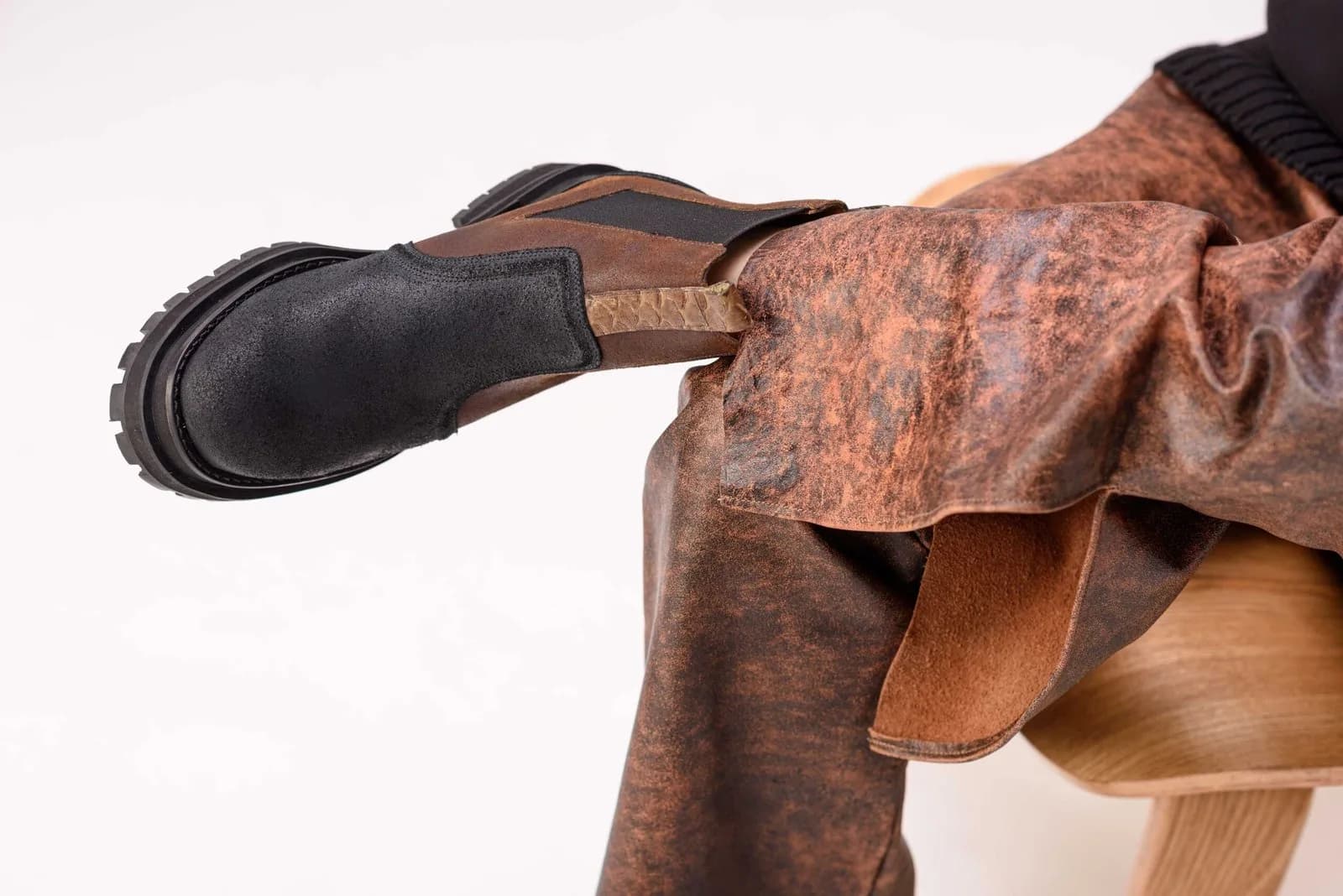 Botas Montana — Botas de cuero Negro · BONA