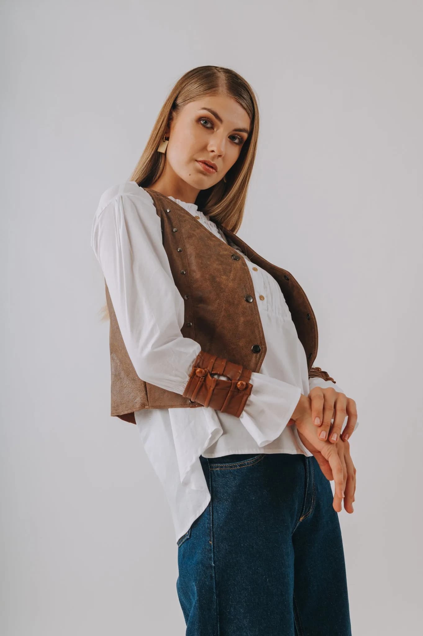 Louvre Leather Vest — Leather clothing Crudo · BONA