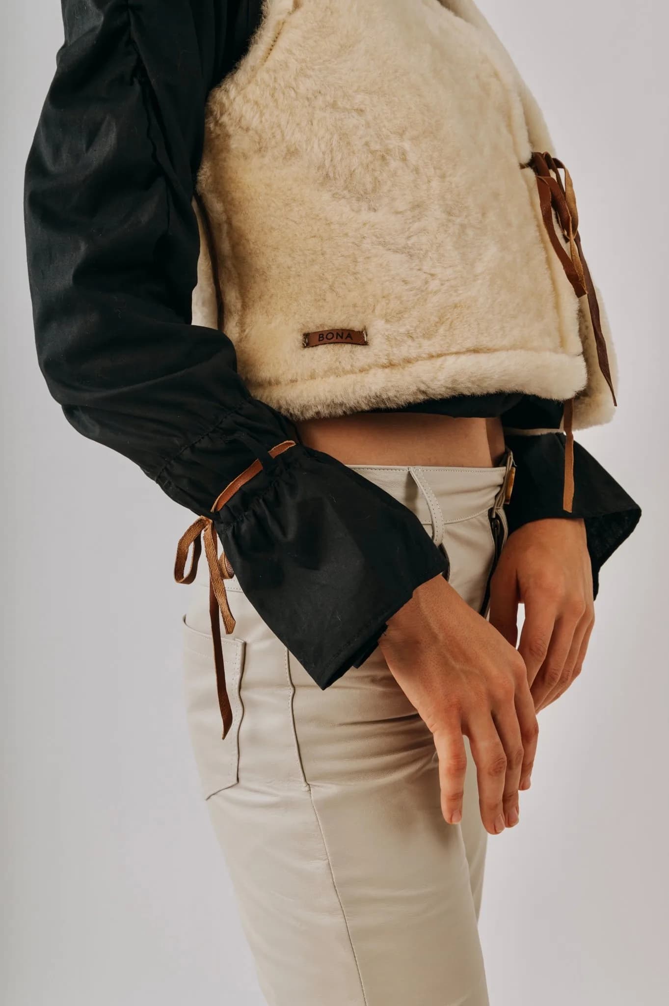 Double Tradition Vest (Lana & Cuero)