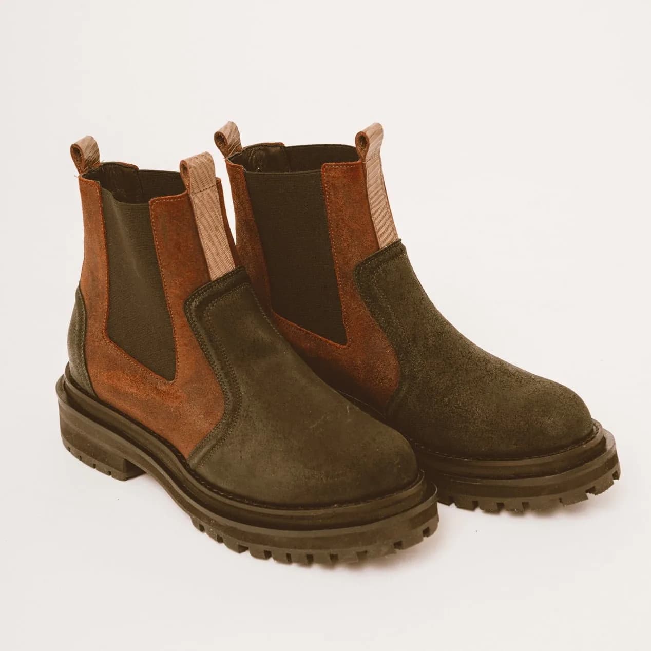 Botas Montana — Botas de cuero Negro · BONA