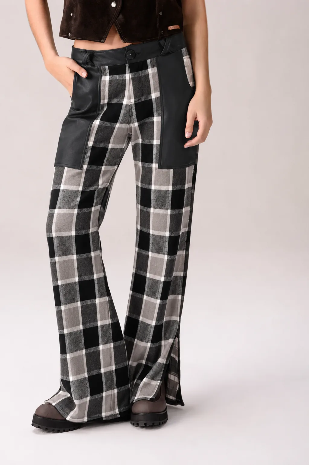Pantalón Sur (Tartán y cuero) Negro